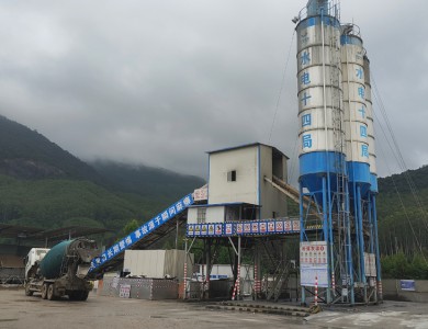 拌和站冷水機(jī)工程安裝案例