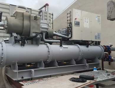購物廣場中央空調(diào)冷水機組安裝案例